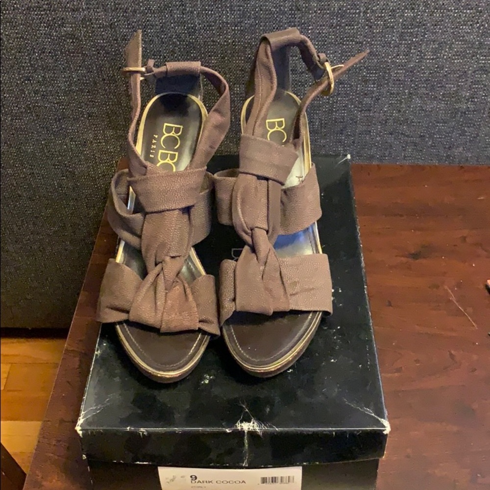 BCBG Paris Wedge